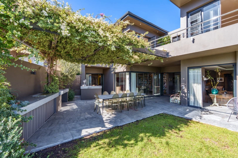 4 Bedroom Property for Sale in Camps Bay Western Cape